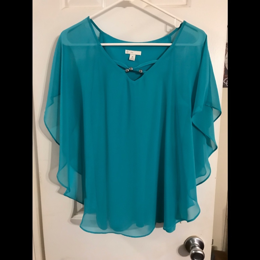 Beautiful Cato capelet blouse